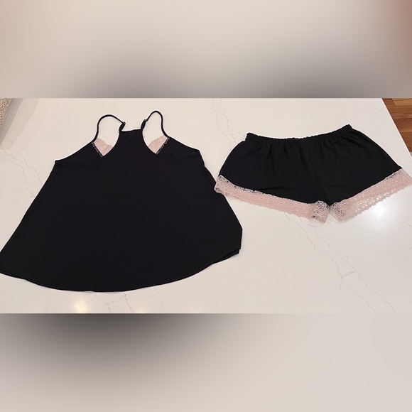 Floretta 2-Piece Camisole & Shorts Set | Small | Black & Cream - Picture 4 of 9